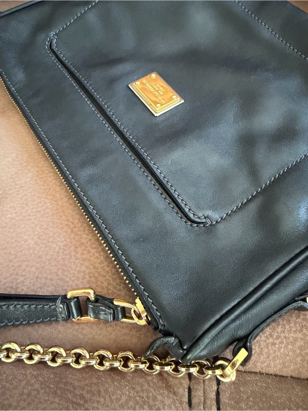 Dolce & Gabbana Black Leather Crossbody with Gold Chain and Plaque - Picture 9 of 15